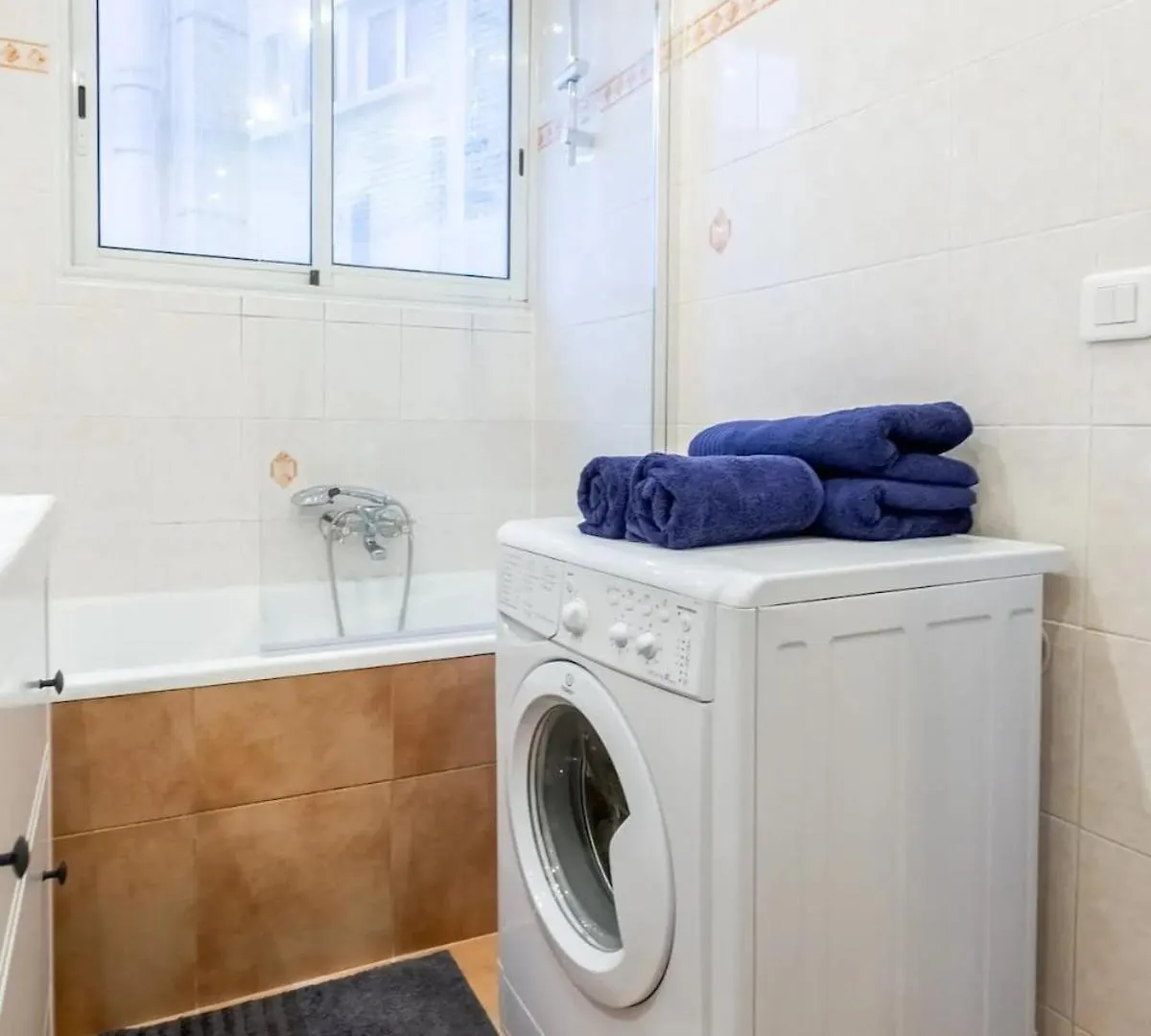 Cosy, Montparnasse-Pte Versailles-Tour Eiffel Paris 0*,